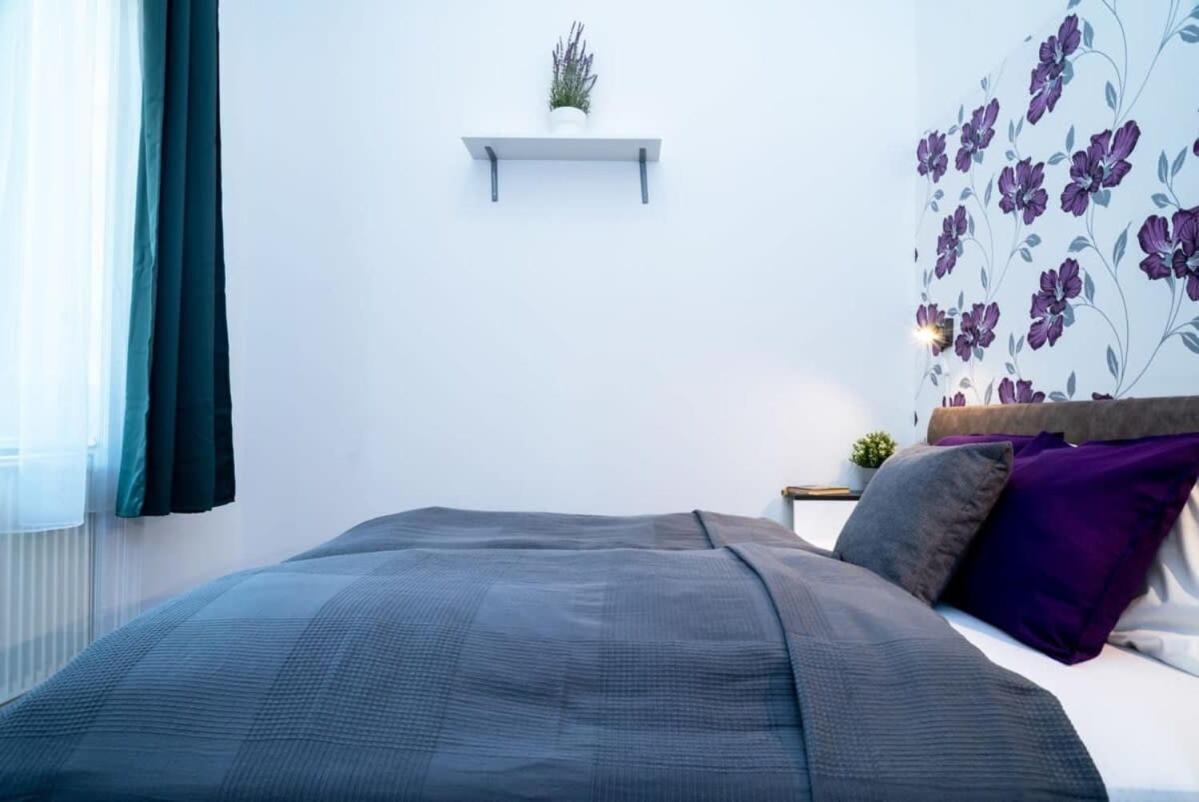 Modern Intimate Studio In The Center ブダペスト エクステリア 写真